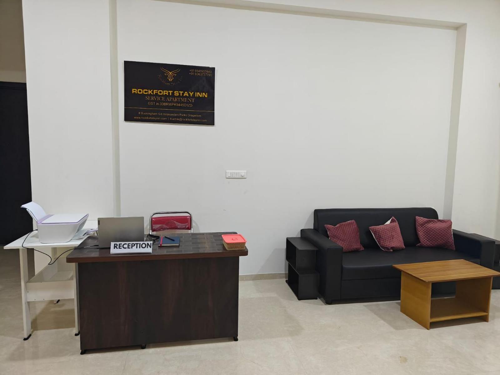 Rockfort Stay Inn Oragadam Bagian luar foto