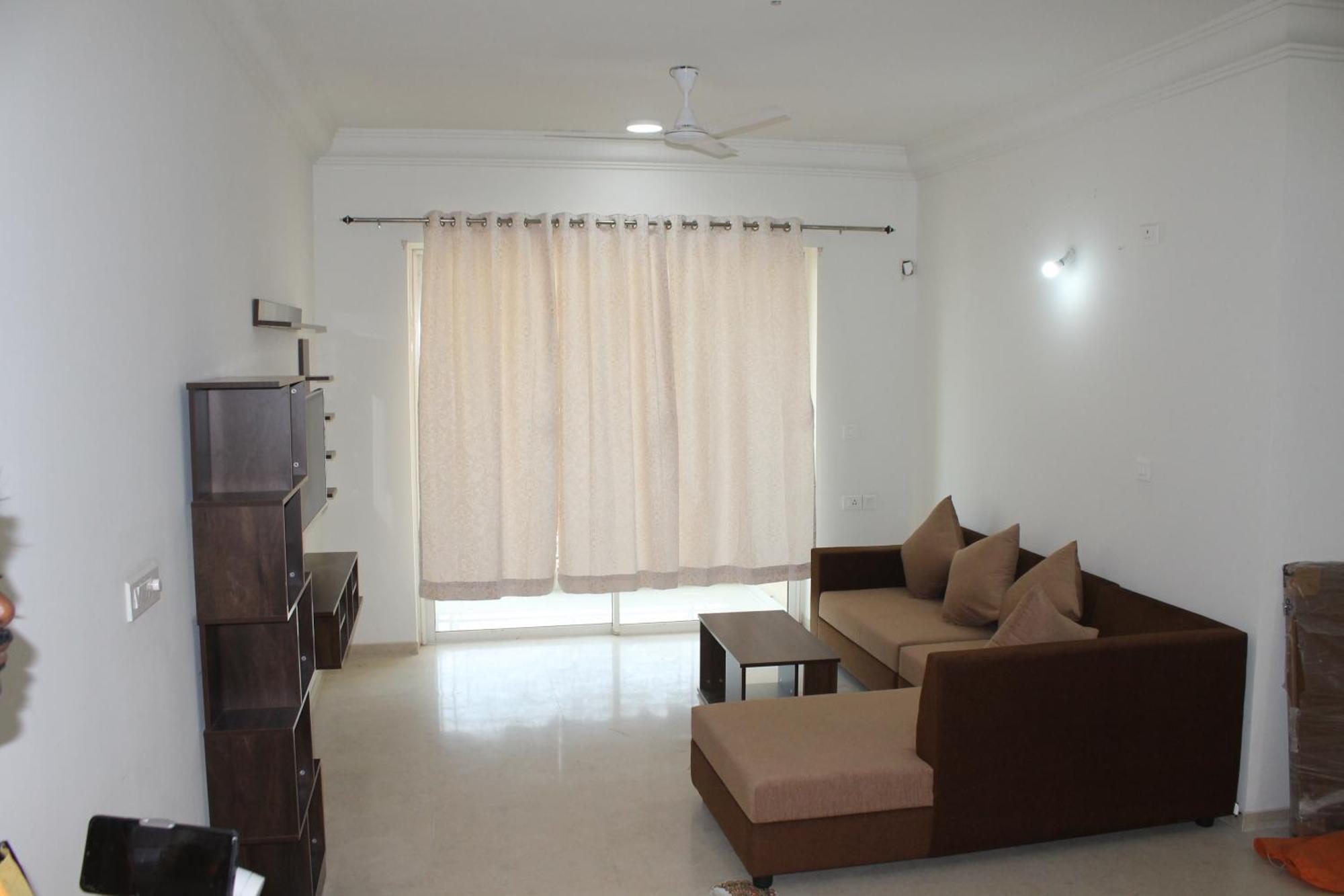 Rockfort Stay Inn Oragadam Bagian luar foto